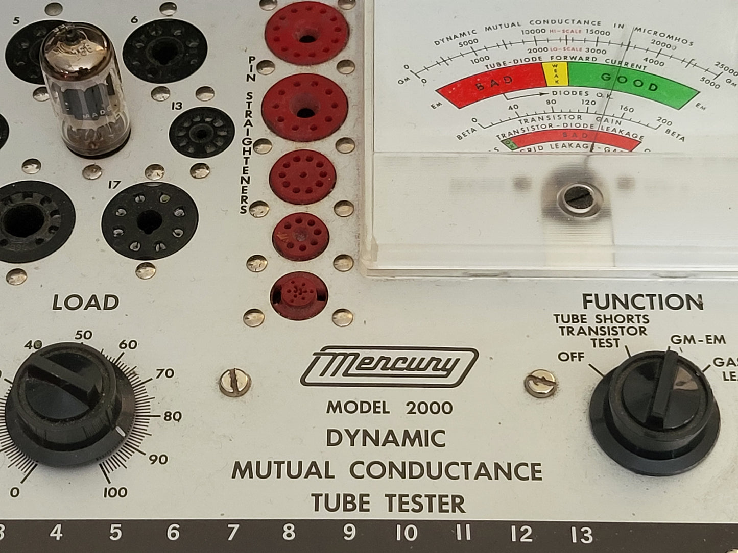Telefunken ECC82 12AU7 17 mm lange glatte Platten, passendes Paar – Berlin 1961 – gleicher Code – NOS