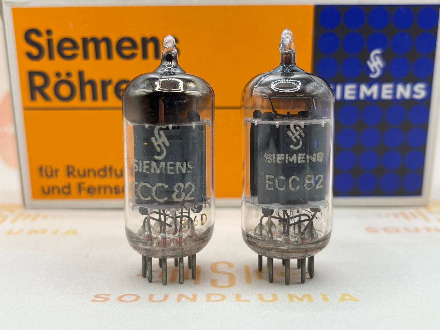 Siemens ECC82 12AU7 Long Plates Square Getter - Munich
