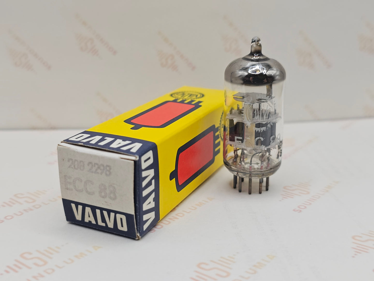 Valvo ECC88 6DJ8 vintage vacuum tube O-getter Heerlen 1968 GAC factory code NOS