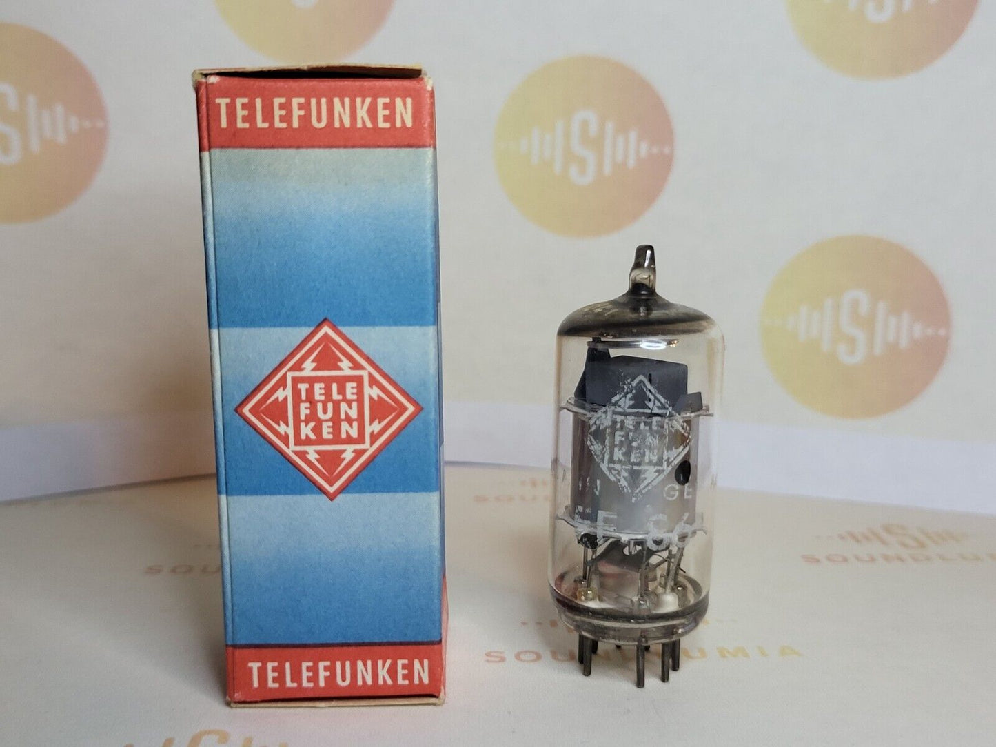 Telefunken EF86 6267 O-getter in Original Box - Diamond Bottom - Ulm 1963 - NOS