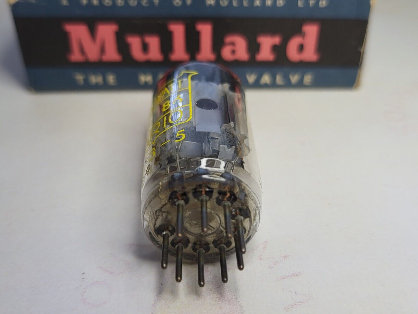 1x Mullard EF86 6267 - Dario Miniwatt Yellow Label - Blackburn 1964 - NOS