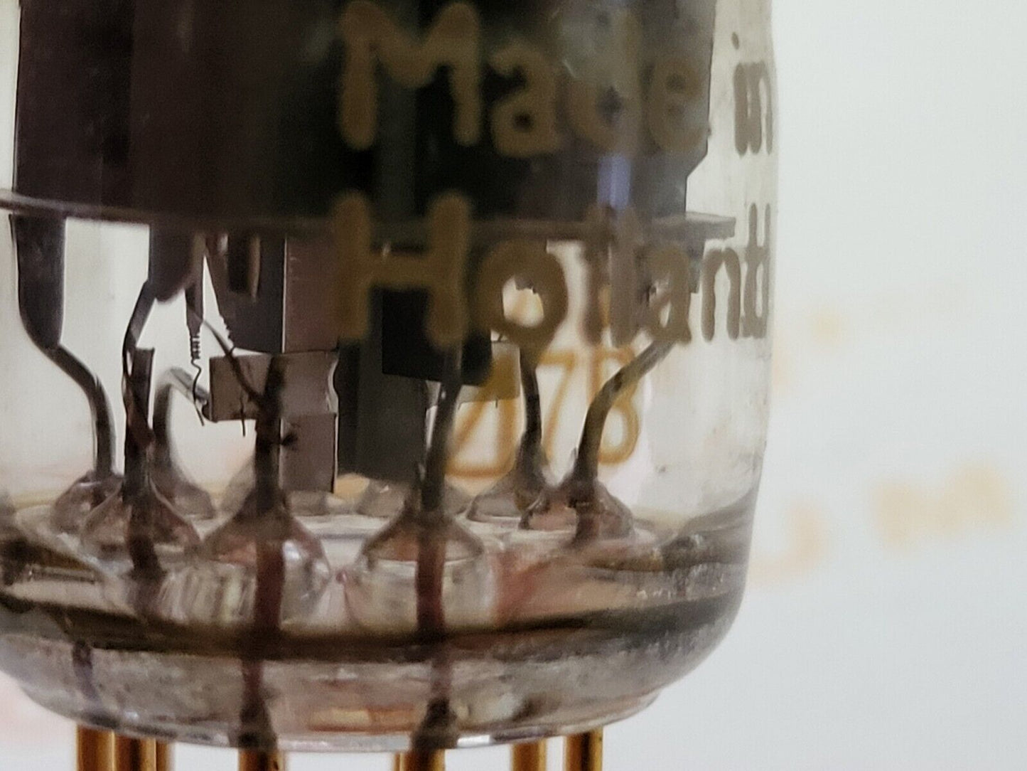 1x Philips Miniwatt PCC88 7DJ8 D-Getter Pinched Waist, rote Spitze - Heerlen, NL '57