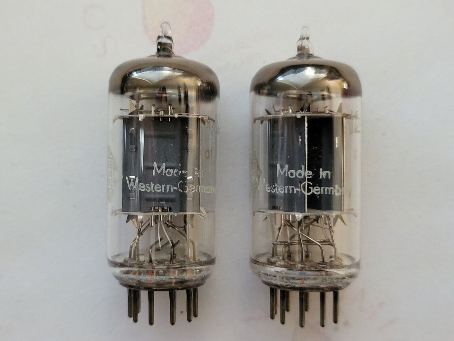 2x Telefunken ECC83 17mm Rippenplatten passende Codes - Berlin 1956 - Stark