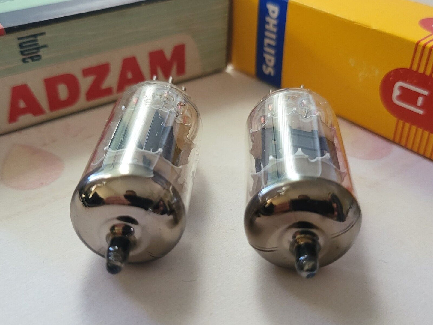 Philips ECC82 12AU7 Matched Pair - Dimple Disc Getter - Holland 1970/71 - NOS