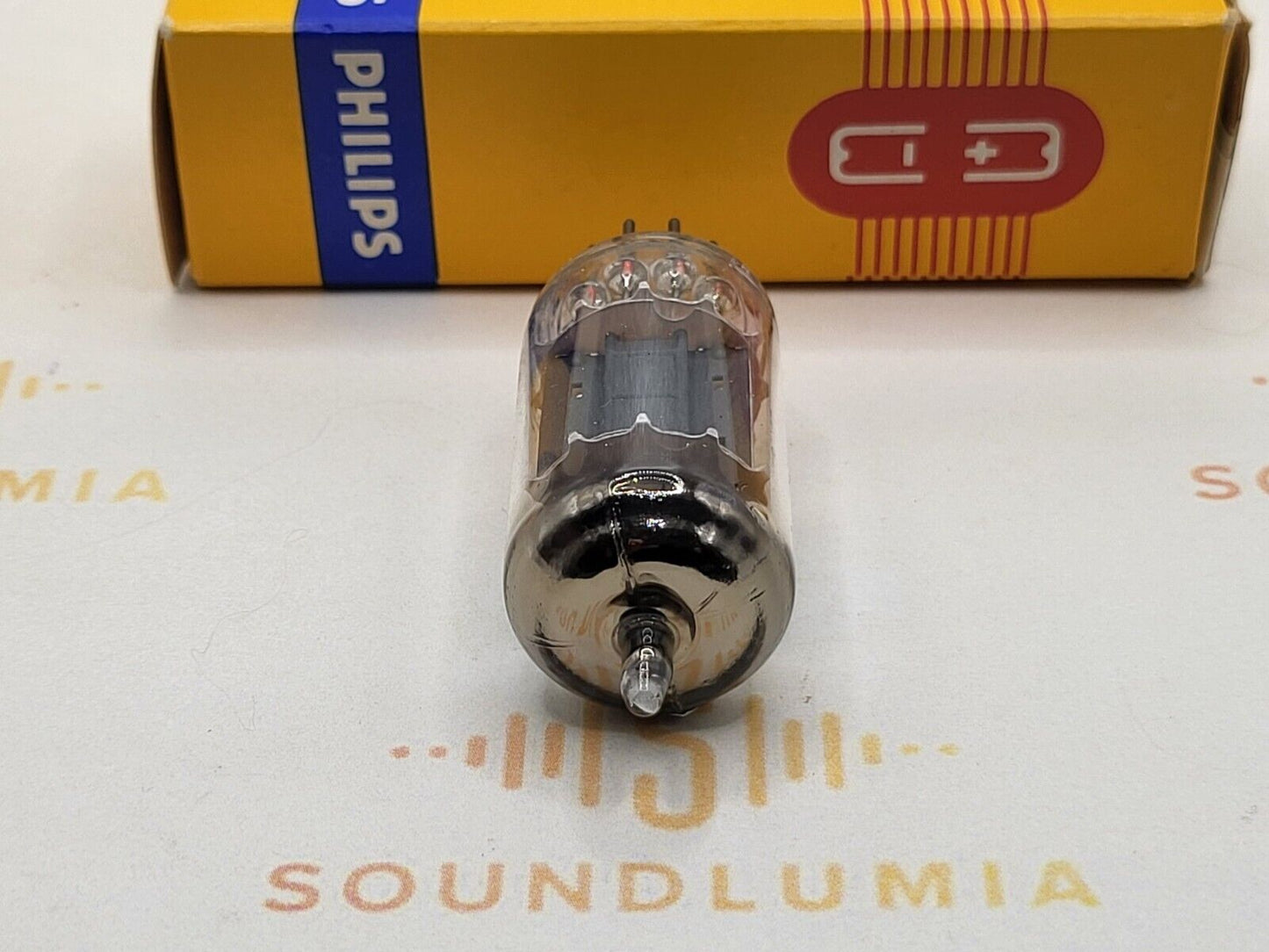 1x La Radiotechnique Philips France ECC83 mC2 - Suresnes, FR - '58