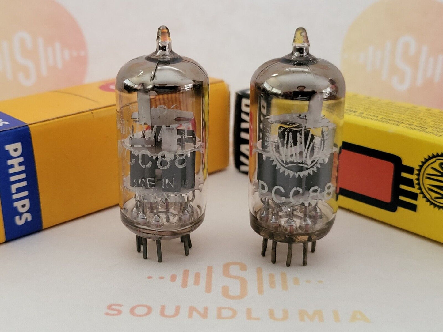 2x Philips PCC88 7DJ8 D-Getter – Miniwatt/Valvo-Etiketten – Heerlen, NL 1959 – NOS