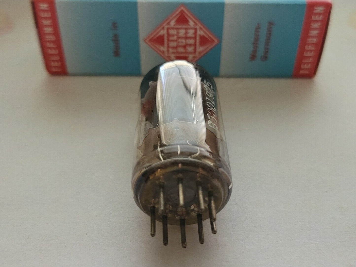 1x Telefunken ECC82 Green Tip - 17mm glatte Platten ◇ unten - Berlin 1961