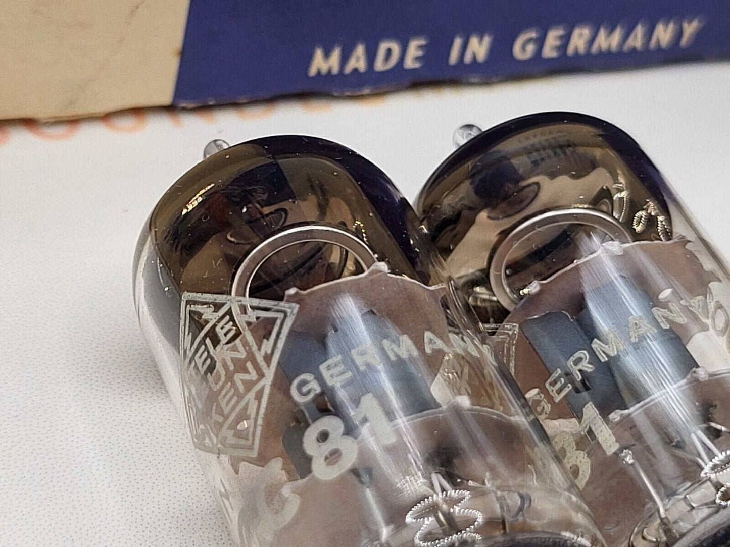 2x Telefunken ECC81 12AT7 ◇ Unten - Berlin '60 - Gleicher Code - Stark