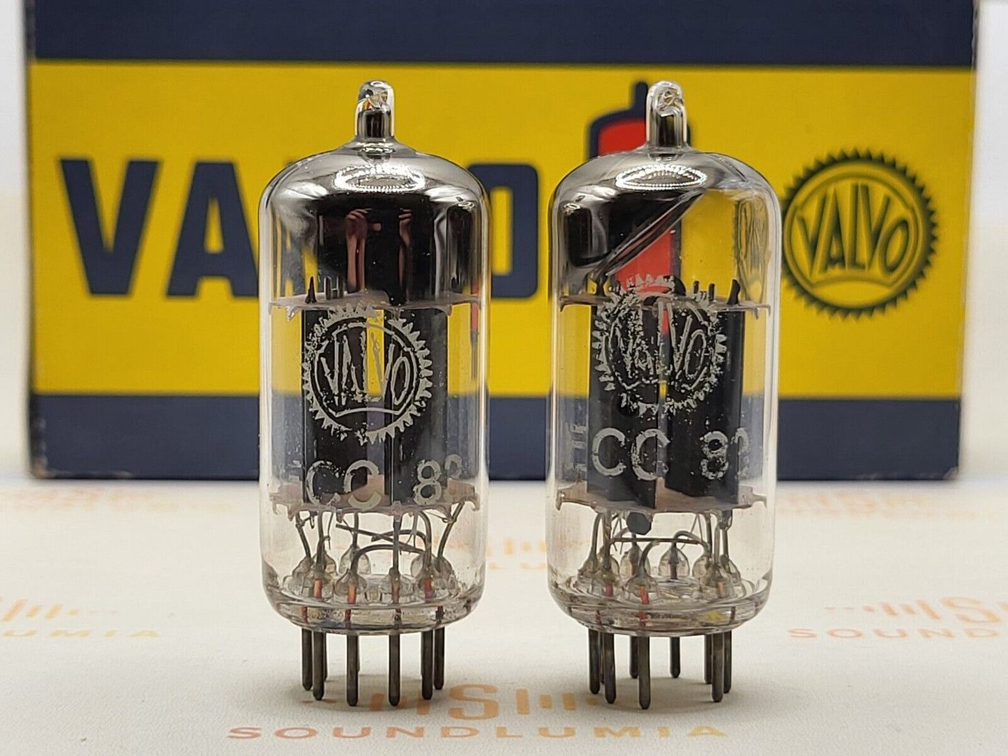 Valvo ECC83 12AX7 Matched Pair 45° Angled Getter - Hamburg 1957 mC1 - Gleicher Code