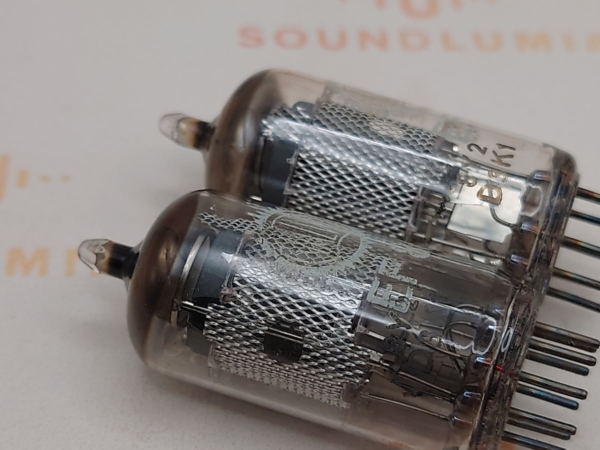 Valvo EF86 6267 vacuum tube with Mesh Plate and O-Getter, image 110