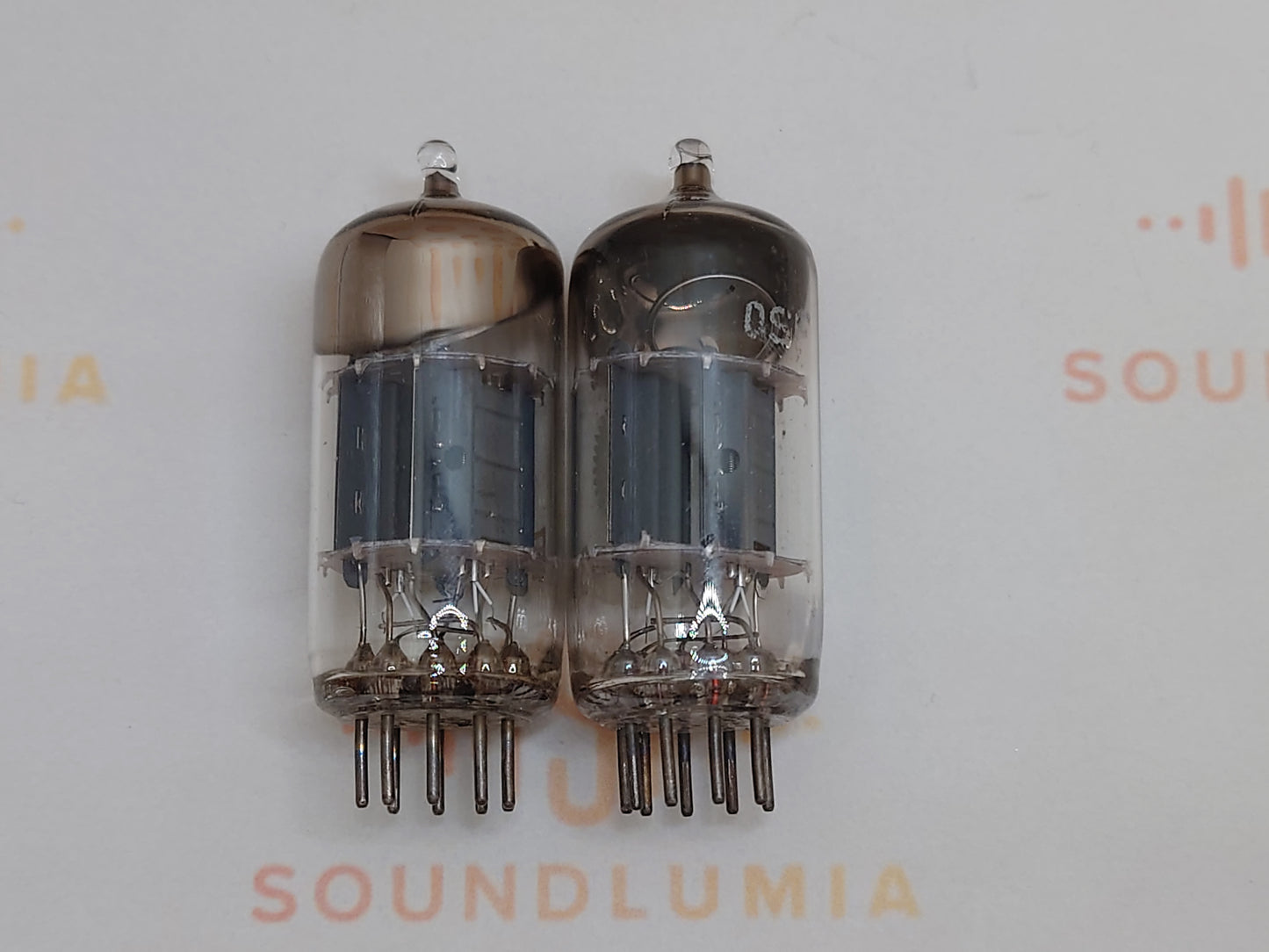 Valvo ECC83 12AX7 Short Plates Angled Getter