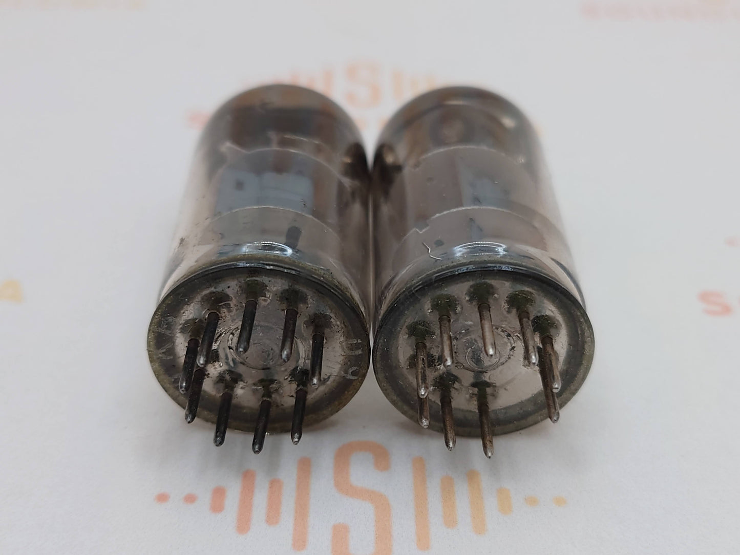 Valvo ECC81 D-Getter Coin Bottom YKB