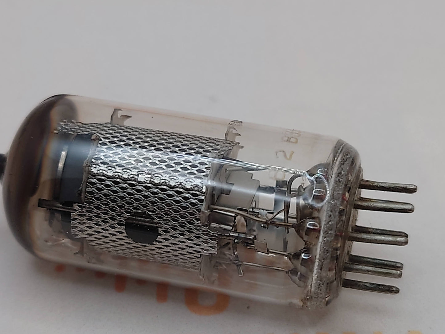 Mullard EF86 Short Mesh Plates O-getter - Blackburn