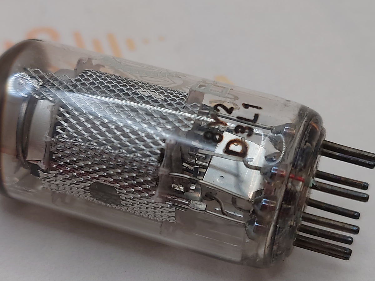 Valvo EF86 6267 vacuum tube with Mesh Plate and O-Getter, image 7