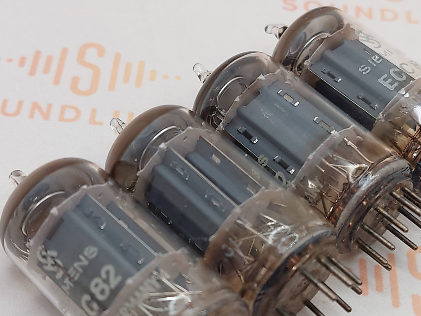 Telefunken ECC82 Ribbed Plates ◇ (Siemens Hall 6 Edition)