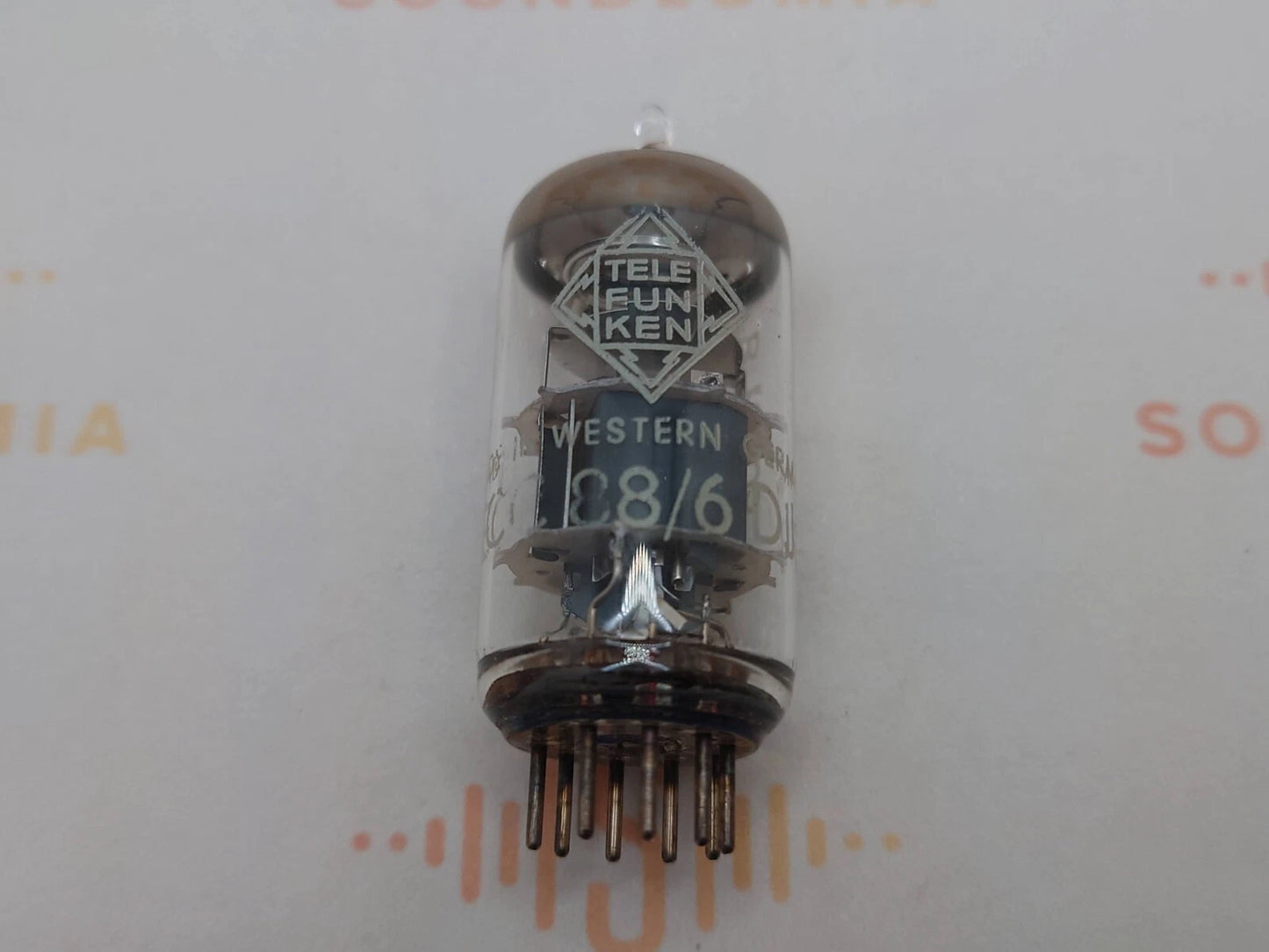 Telefunken ECC88 6DJ8 Diamond Bottom - Berlin
