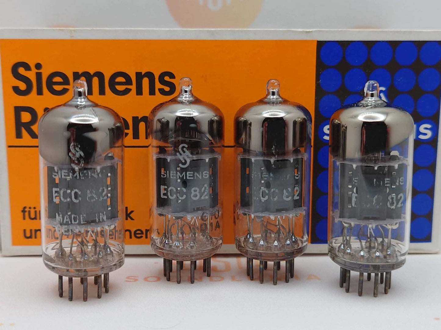 Valvo Hamburg ECC82 Short Plates 30° O-Getter