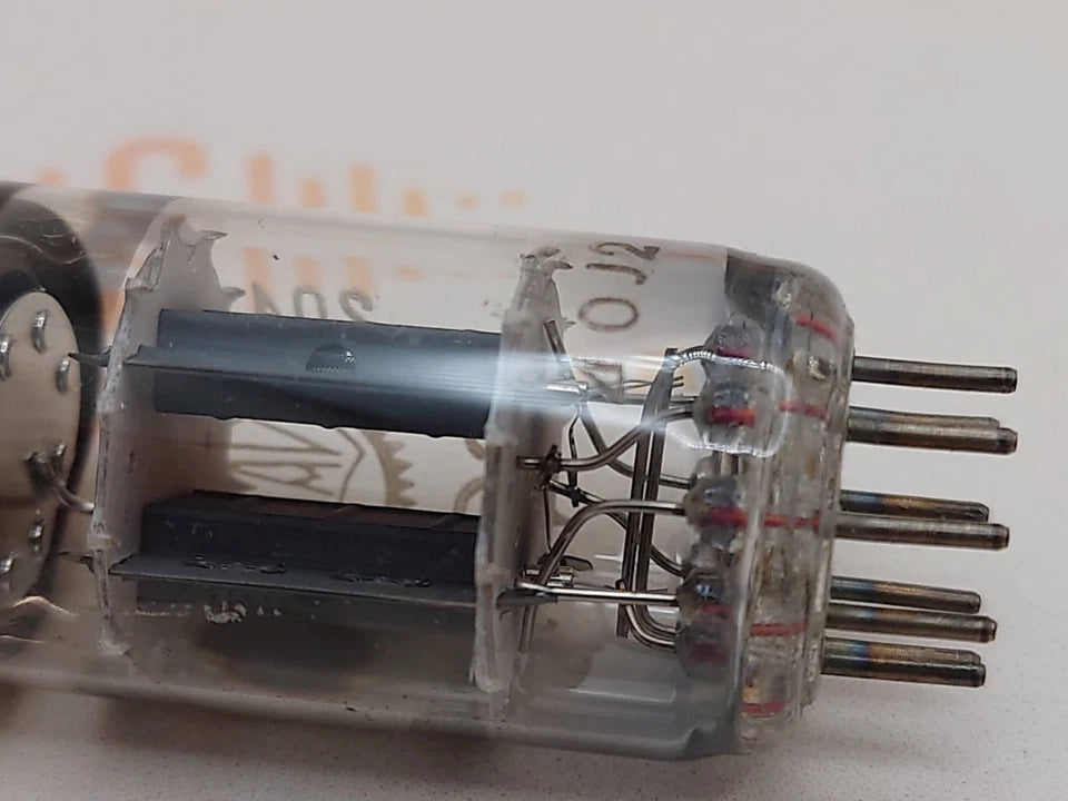 Valvo ECC83 12AX7 Short Plates Dimple Disc Getter - Heerlen