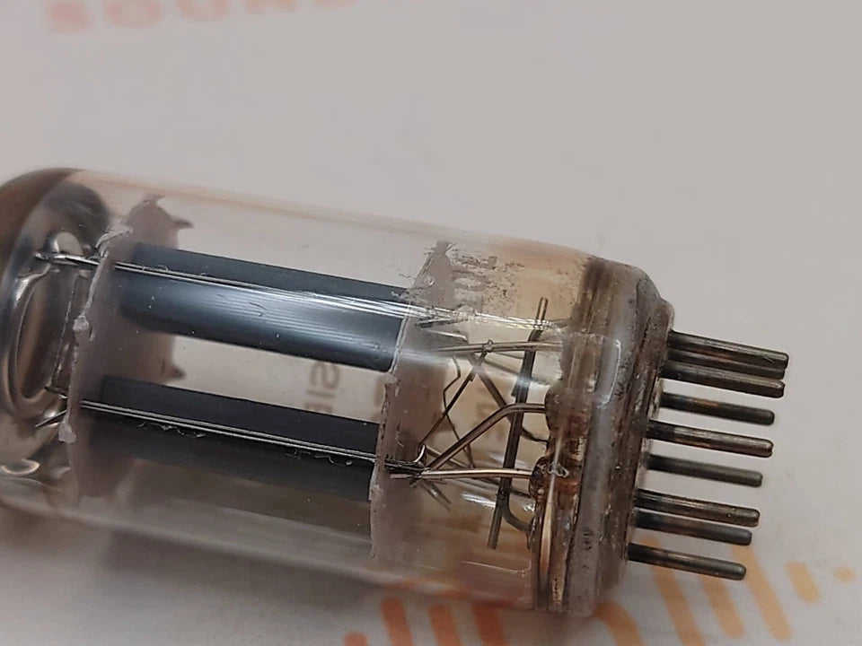 Telefunken ECC82 Ribbed Plates ◇ (Siemens Hall 6 Edition)