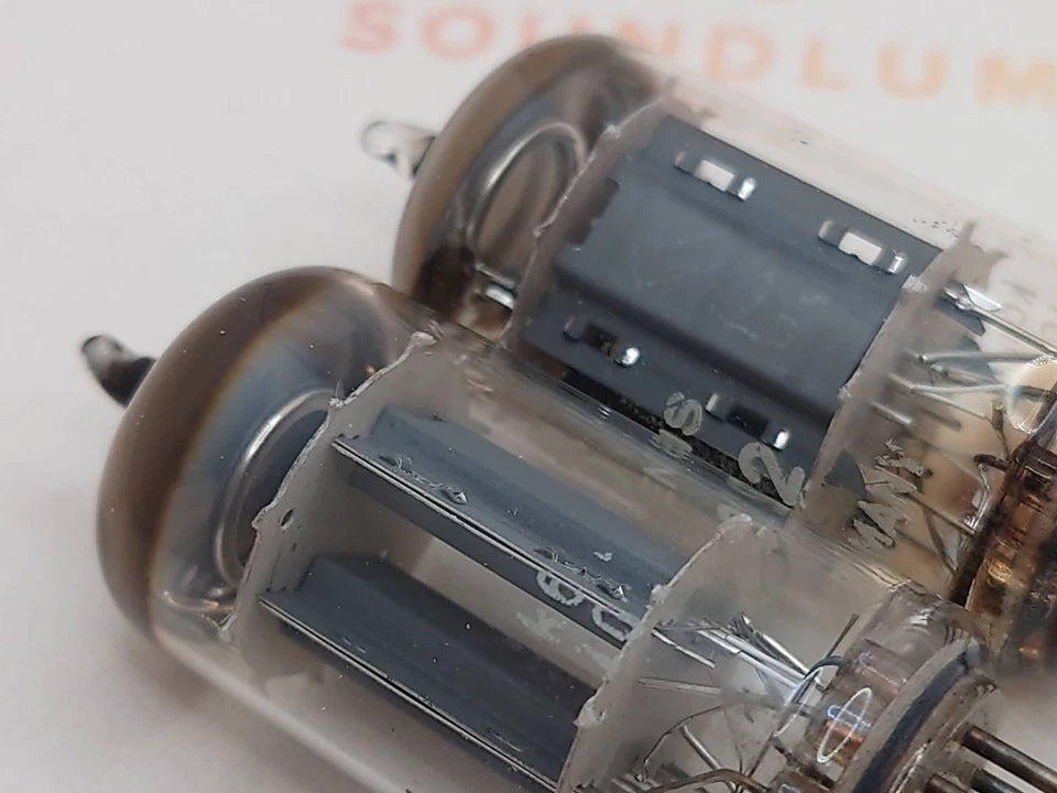 Telefunken ECC82 Ribbed Plates ◇ (Siemens Hall 6 Edition)