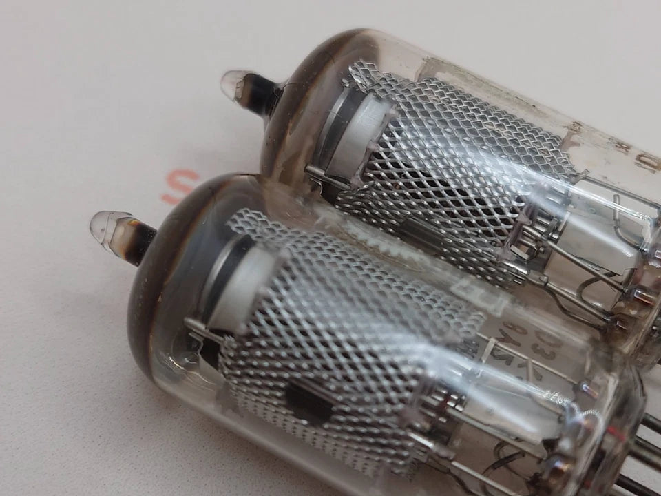 Valvo EF86 6267 vacuum tube with Mesh Plate and O-Getter, image 64