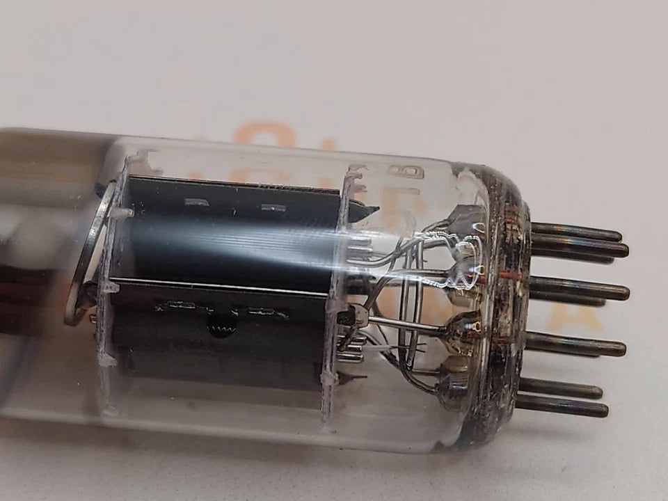 Valvo Hamburg ECC82 Short Plates 30° O-Getter