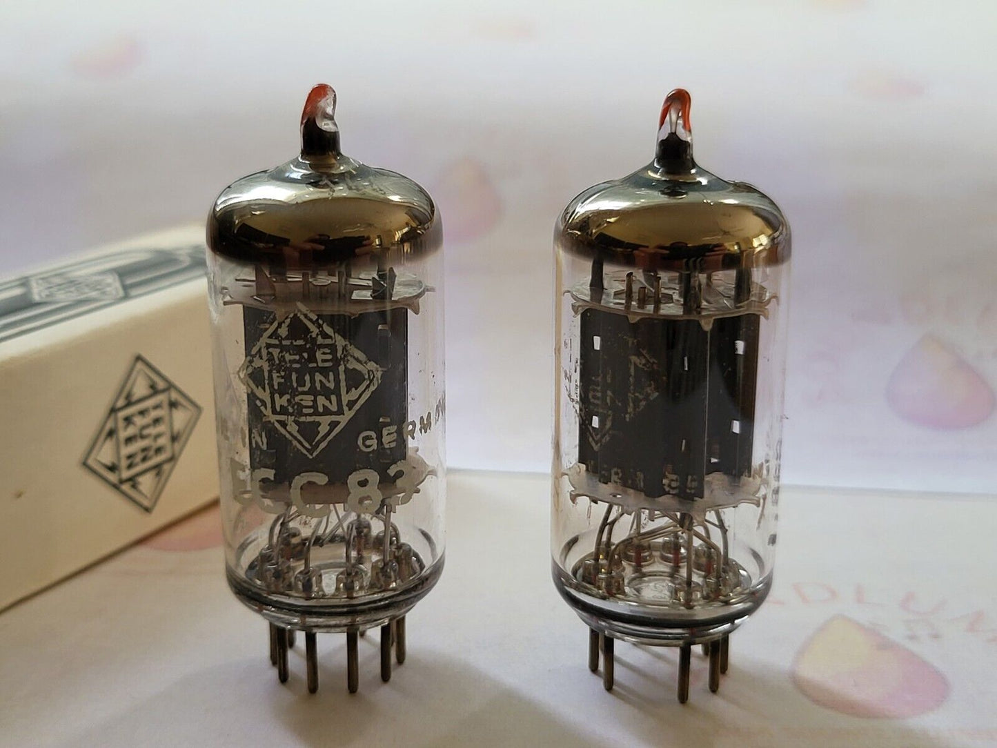 Telefunken ECC83 12AX7 passendes Paar 17 mm glatte Platten rote Spitze Berlin 1961 - NOS
