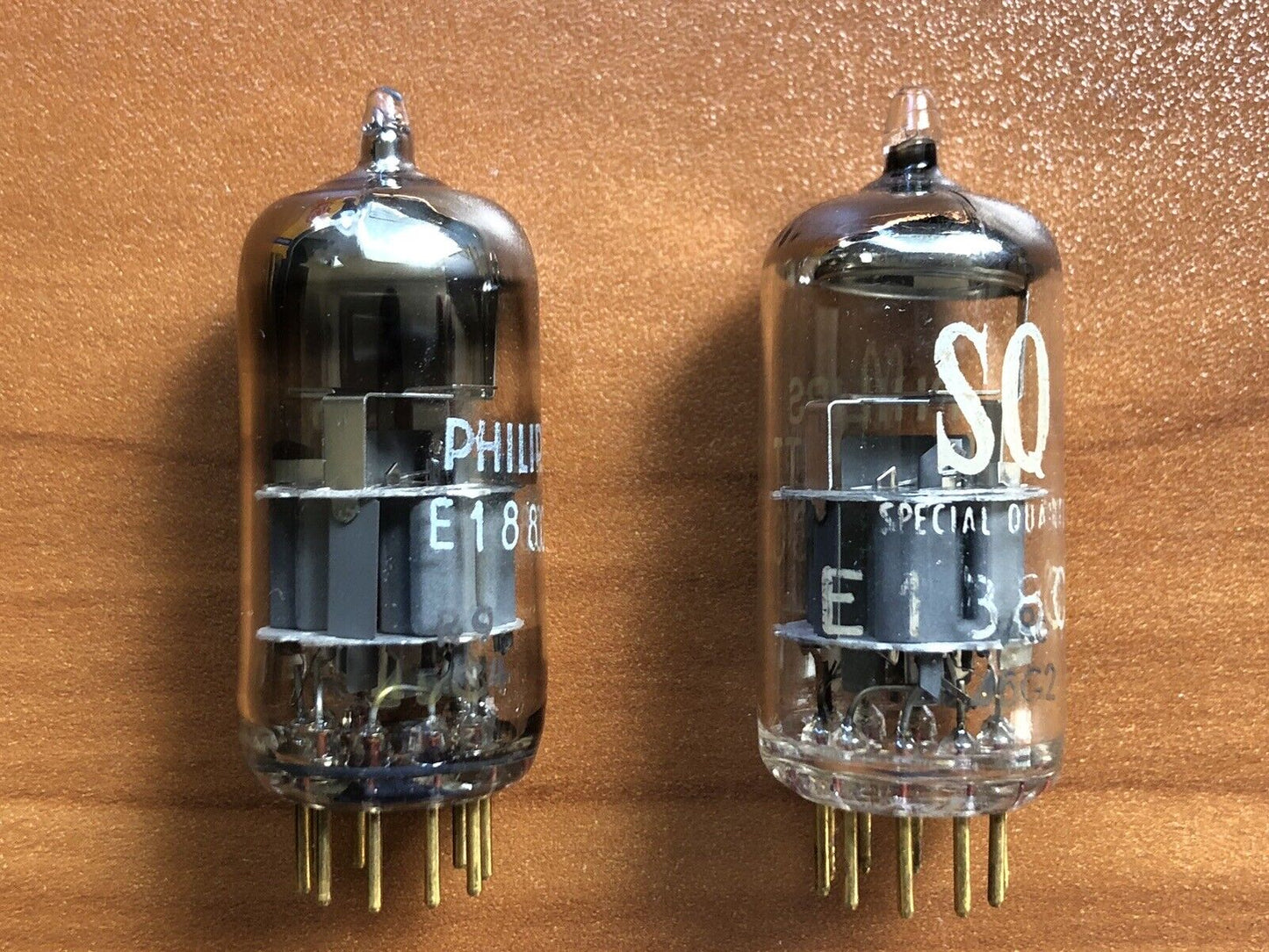 Philips SQ E188CC 7308 Vorverstärkerröhren, passendes Paar - Miniwatt - Holland 1965 - NOS