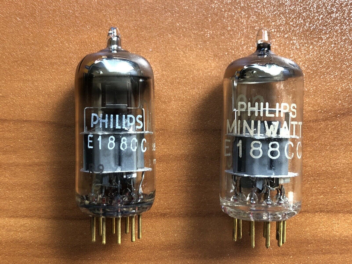 Philips SQ E188CC 7308 Vorverstärkerröhren, passendes Paar - Miniwatt - Holland 1965 - NOS