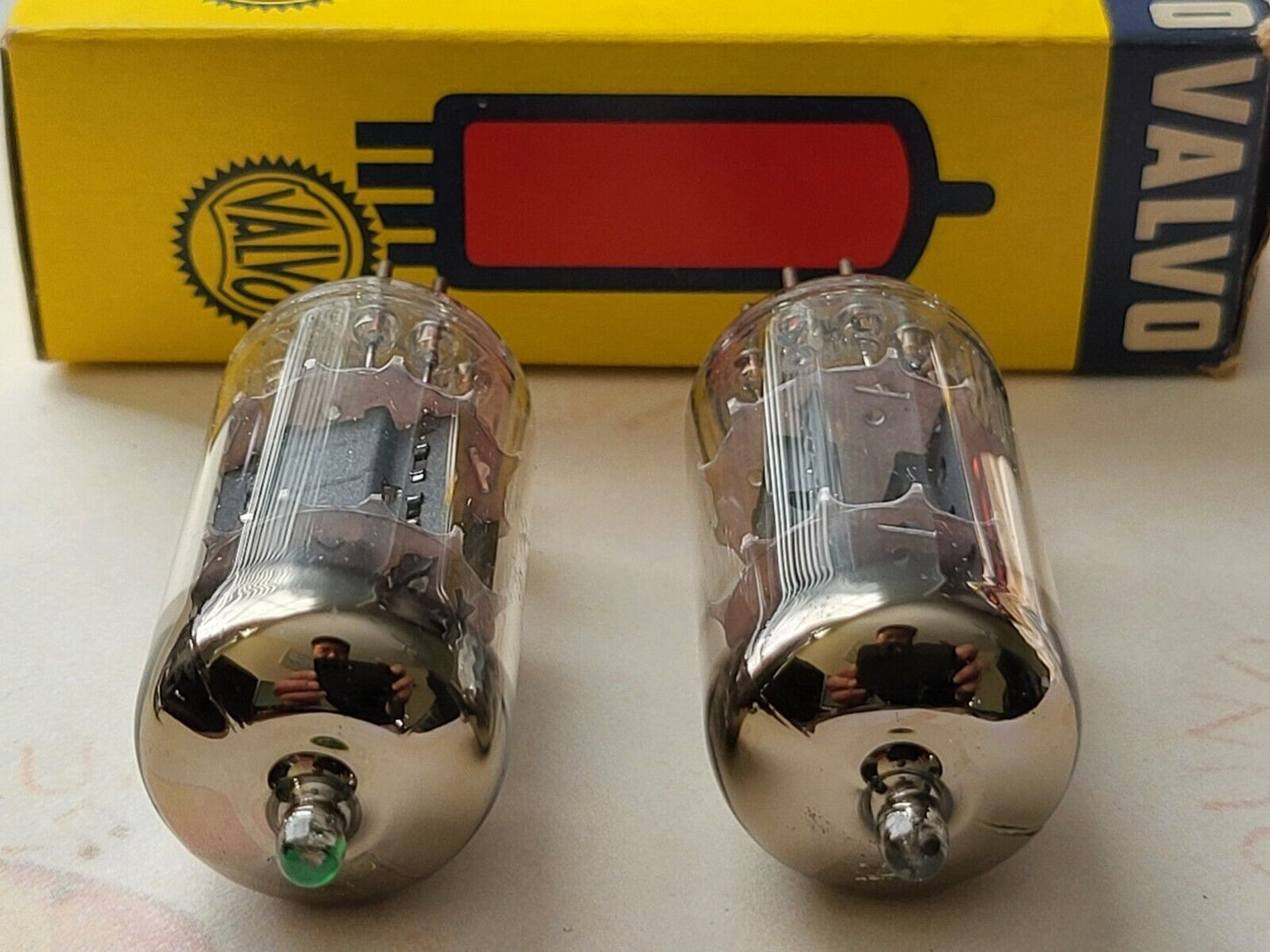Valvo ECC82 12AU7 Matched Pair 30° Getter Green Tip - Siemens Logo/Hamburg 1961