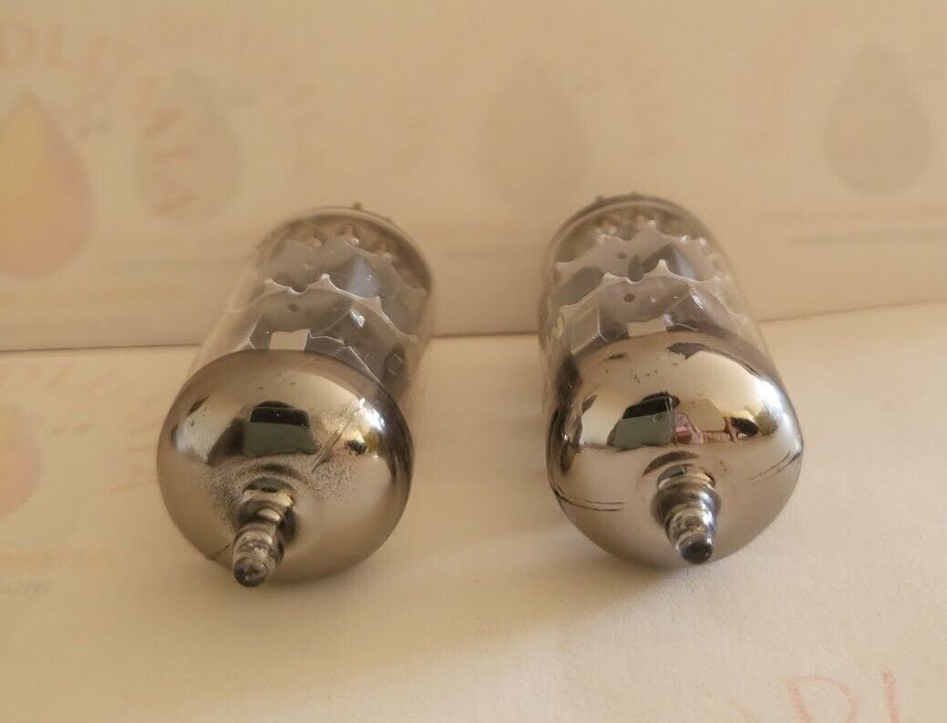 Philips ECC88 6DJ8 Preamp Tubes Matched Pair - Holland 1964 - Same code - NOS