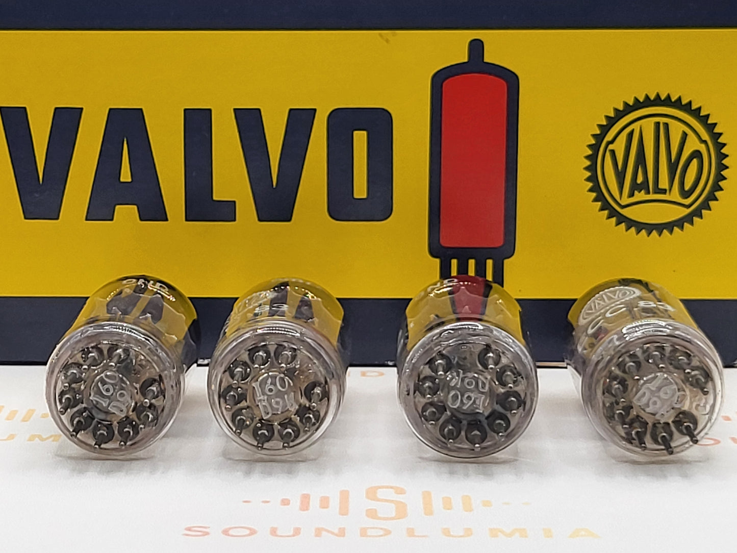 Valvo ECC83 12AX7 Kurze Platten, abgewinkelter Getter