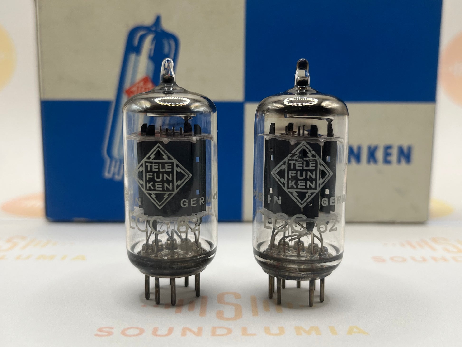 Telefunken ECC82 12AU7 Smooth Plates | Soundlumia Telefunken ECC82 12AU7 Smooth Plates | Soundlumia