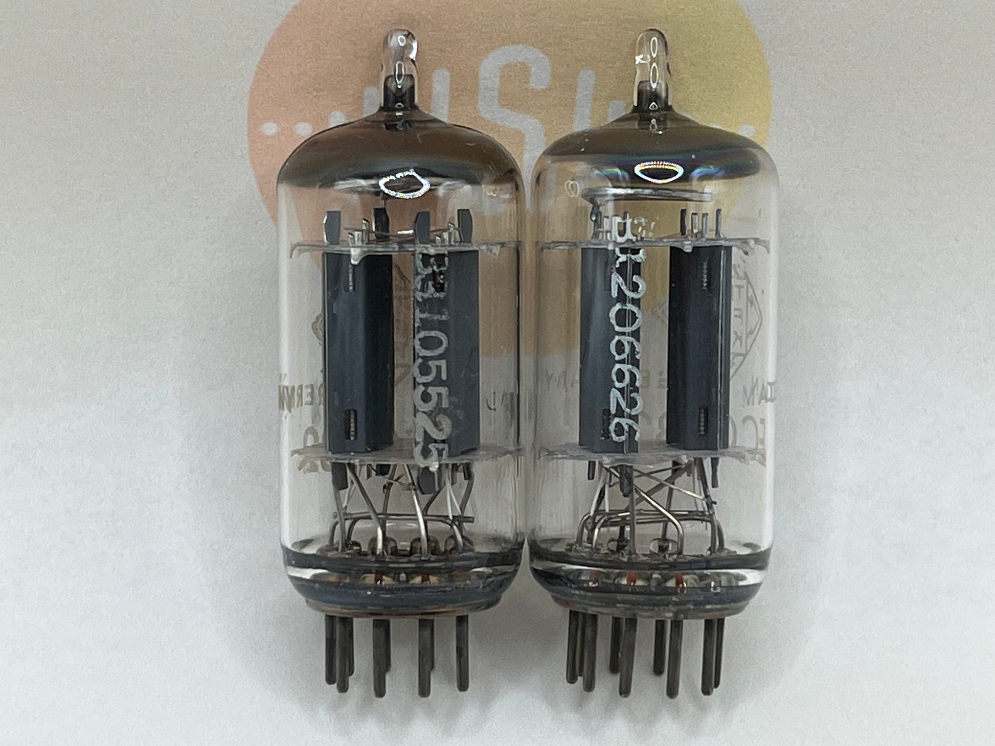 Telefunken ECC82 12AU7 Smooth Plates | Soundlumia Telefunken ECC82 12AU7 Smooth Plates | Soundlumia