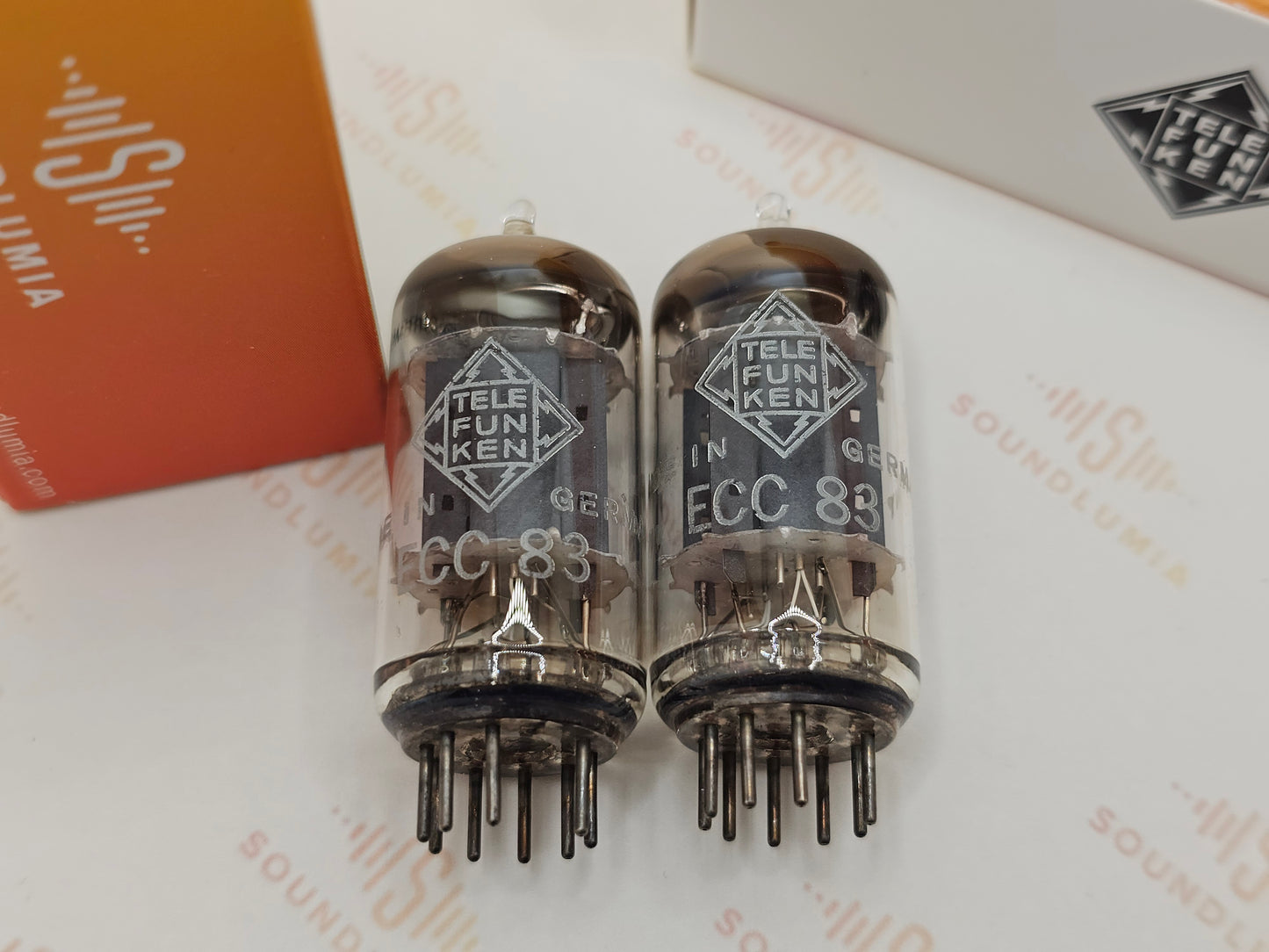 德律风根 ECC83 12AX7 光滑板 柏林