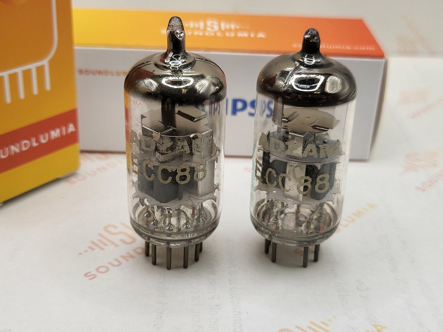 Philips Miniwatt ECC88 6DJ8 O-Getter - Heerlen