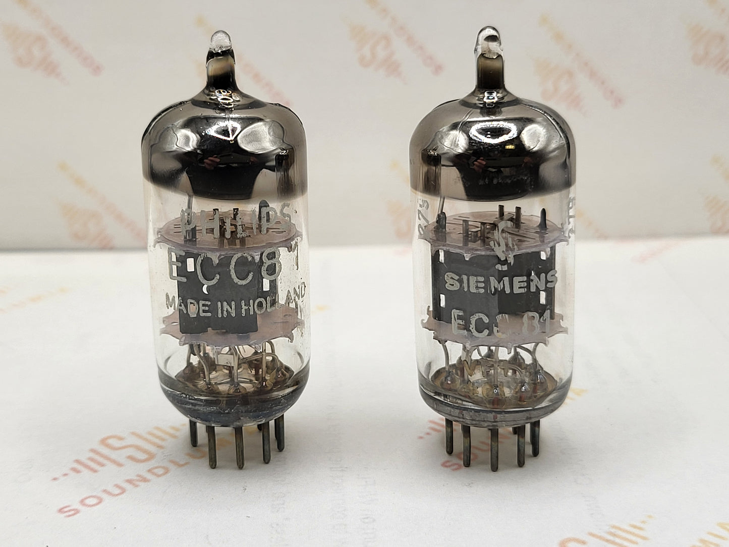 Siemens ECC81 12AT7 O-getter – Munich