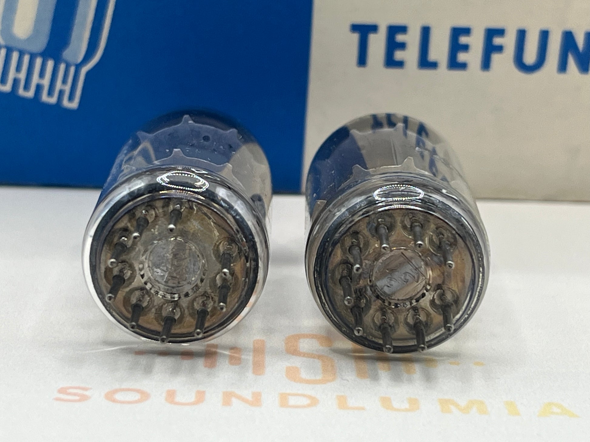 Telefunken ECC82 12AU7 Smooth Plates | Soundlumia Telefunken ECC82 12AU7 Smooth Plates | Soundlumia
