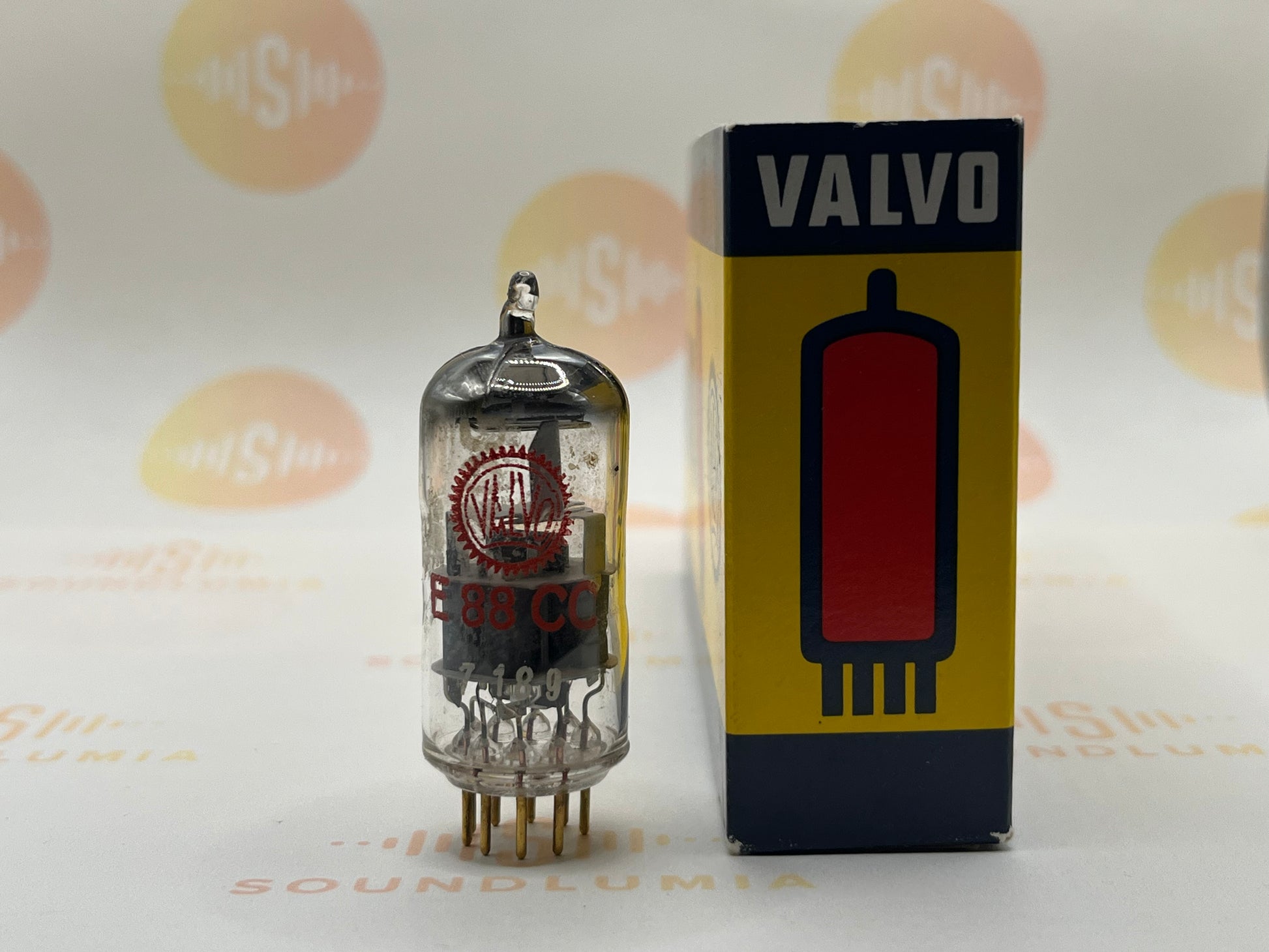 Valvo E88CC 6922 vintage vacuum tube pinched waist D-getter red label Heerlen Holland NOS