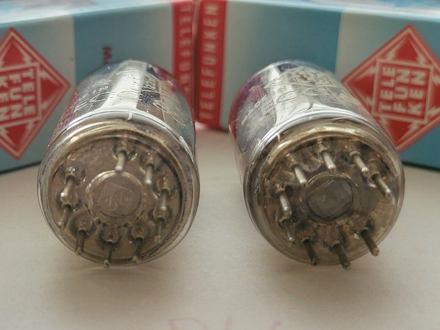 Telefunken ECC82 Matched Pair - 17mm Ribbed Plates ◇ Bottom - Berlin 1956/57 NOS