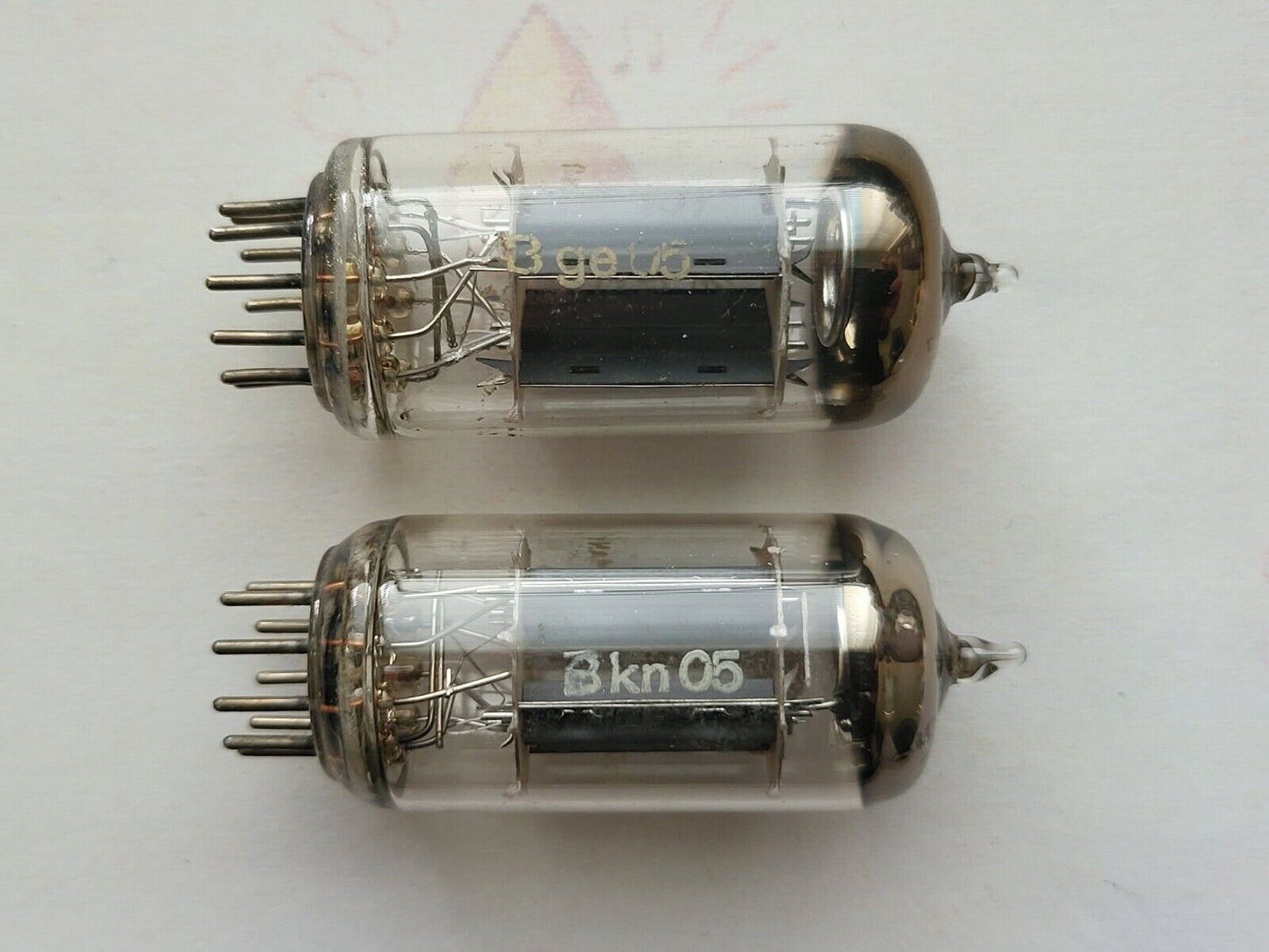 Telefunken ECC82 Matched Pair - 17mm Ribbed Plates ◇ Bottom - Berlin 1956/57 NOS