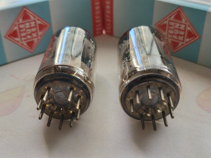 Telefunken ECC82 Matched Pair - 17mm lange glatte Platten ◇ Unten - Berlin 1961 