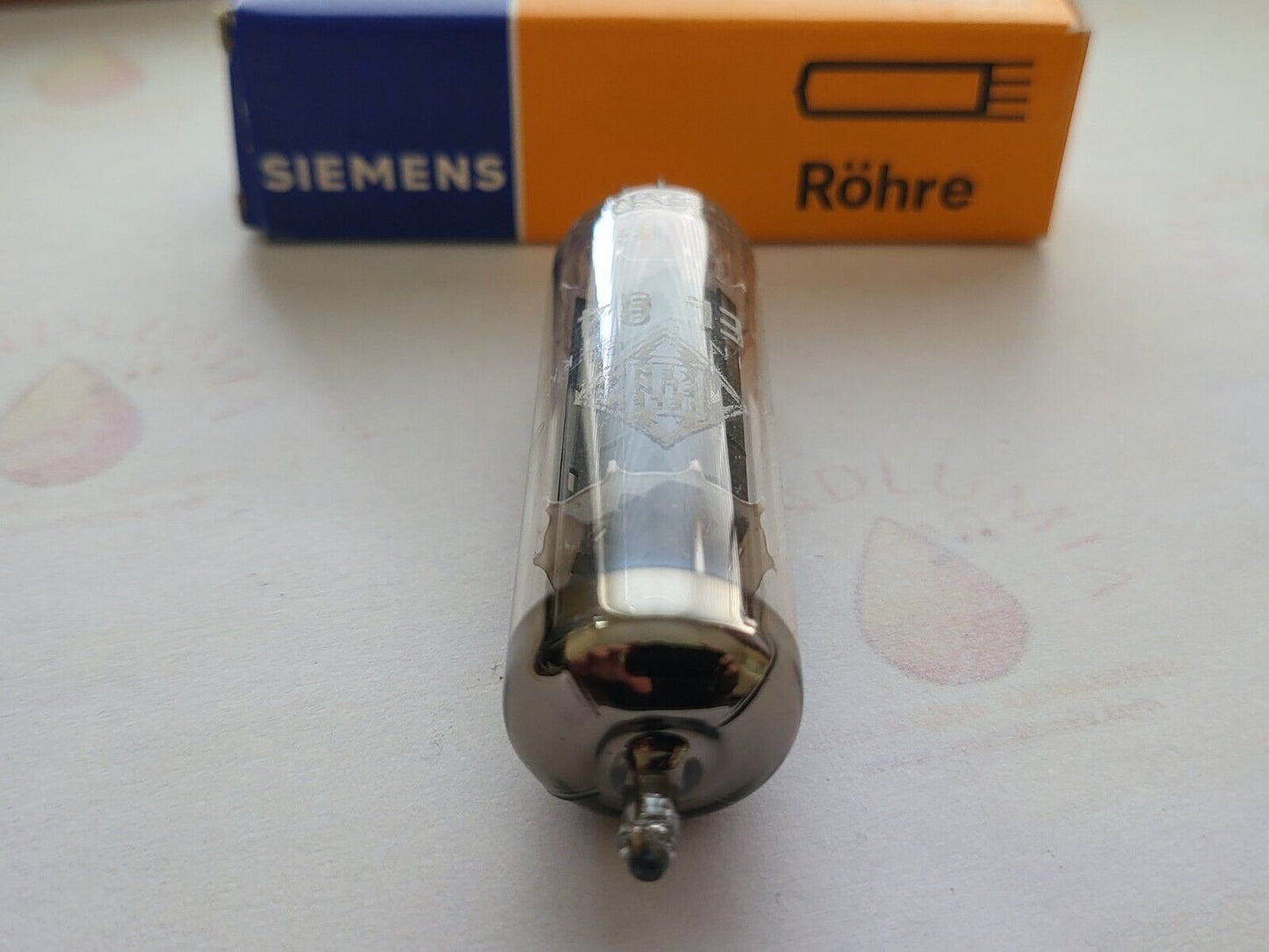 1x Siemens EL84 6BQ5 - München 1962 rX3 - Telefunken Label - NOS 