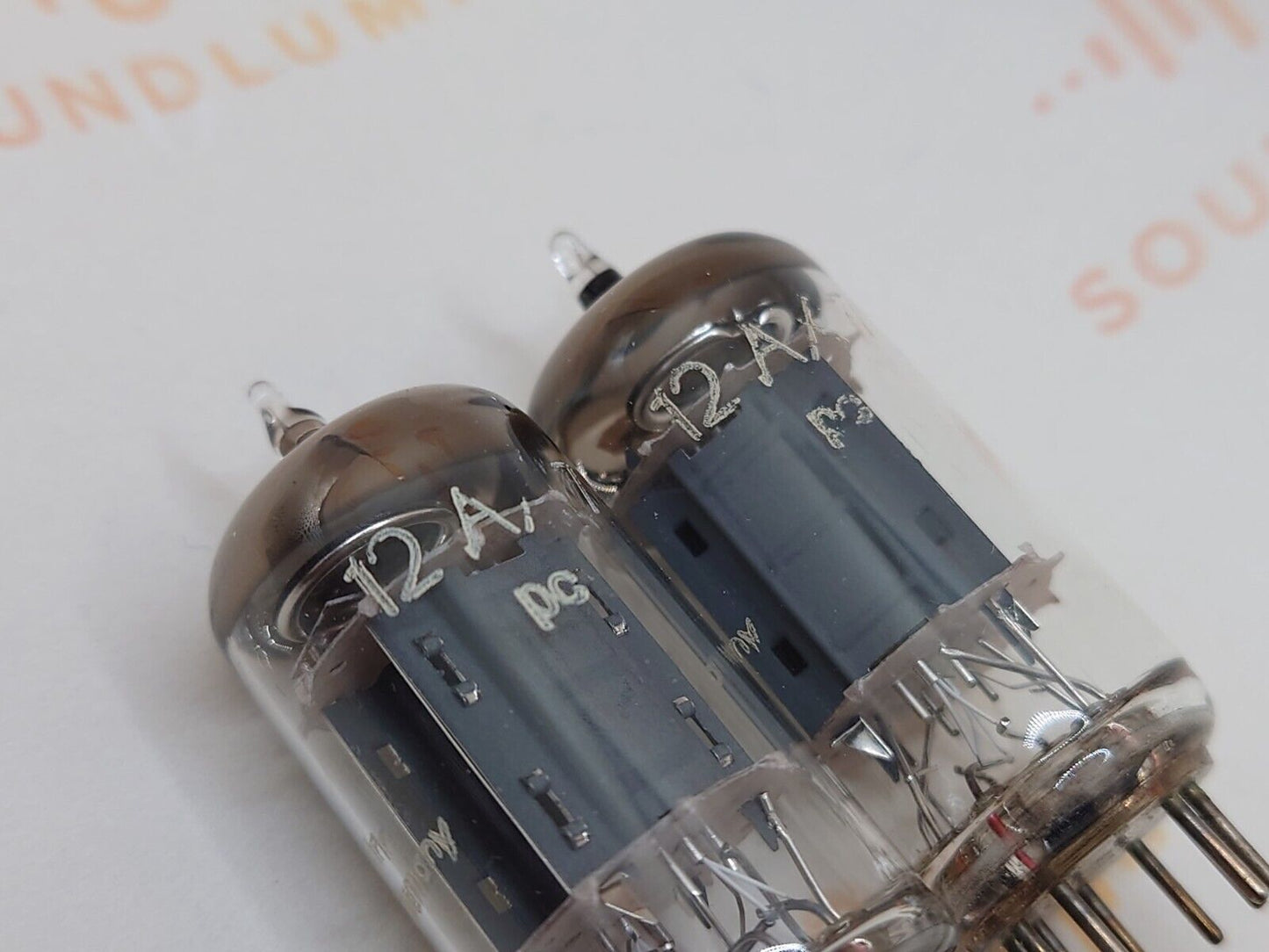 2x Telefunken ECC83 12AX7 Rippenplatten ◇ Unten - Berlin '58 - Gleicher Code - NOS+ 