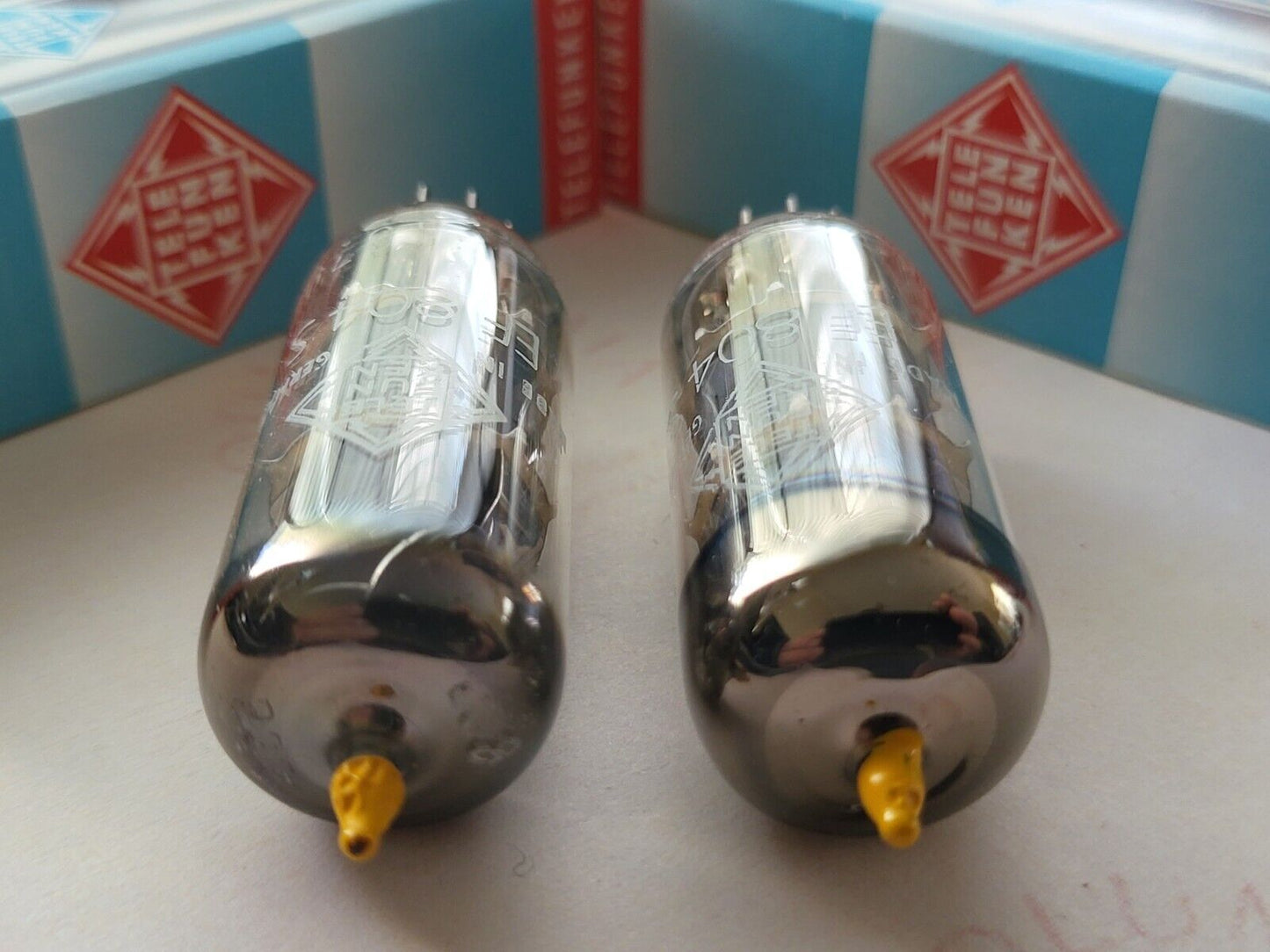 Telefunken EF804S Yellow Tip Matched Pair  - ◇ Bottom - Ulm 1968 - Strong