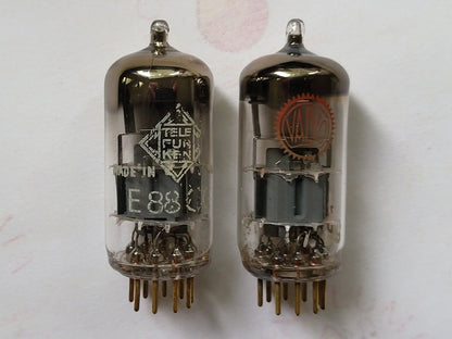 2x Valvo Hamburg E88CC = 6922 D-getter - 7L1 D9I - Telefunken & Red Label - NOS