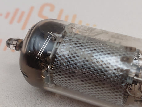 Mullard EF86 9R1 vacuum tube with Mesh Plate and SQ Getter, image 74