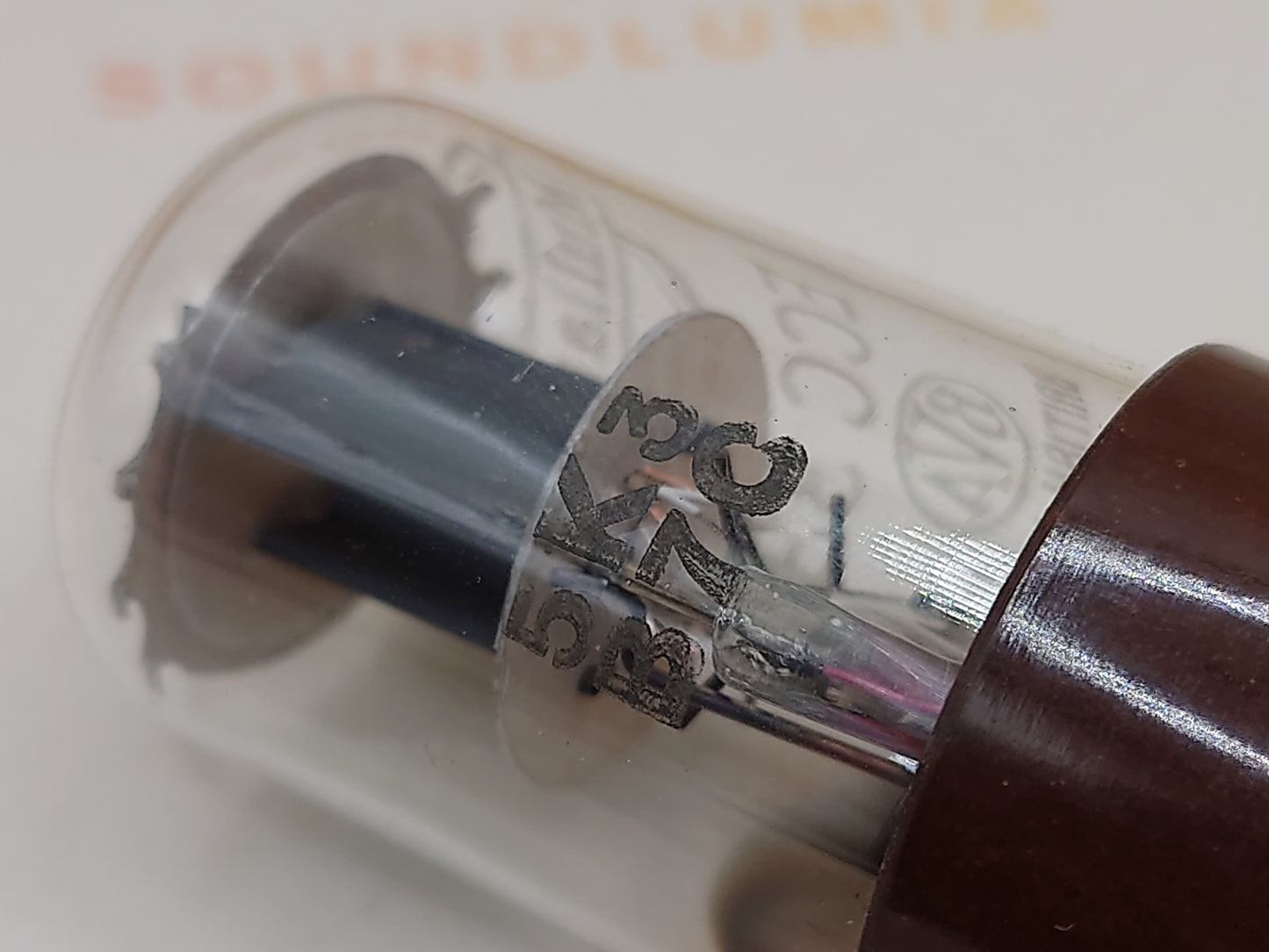 Mullard ECC33 Braun Base Lower [] Getter