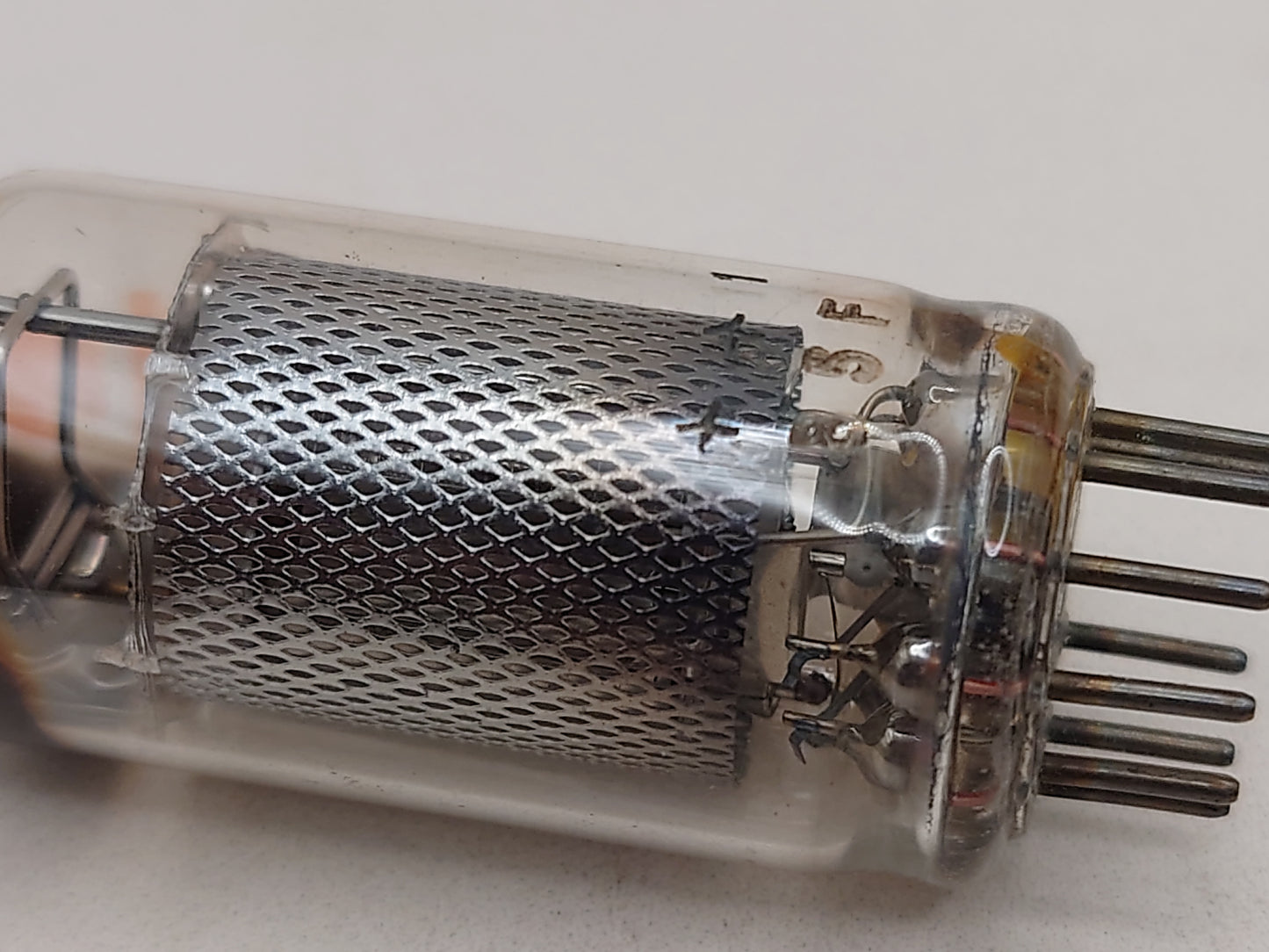 Mullard EF86 Long Mesh Plates Square Getter