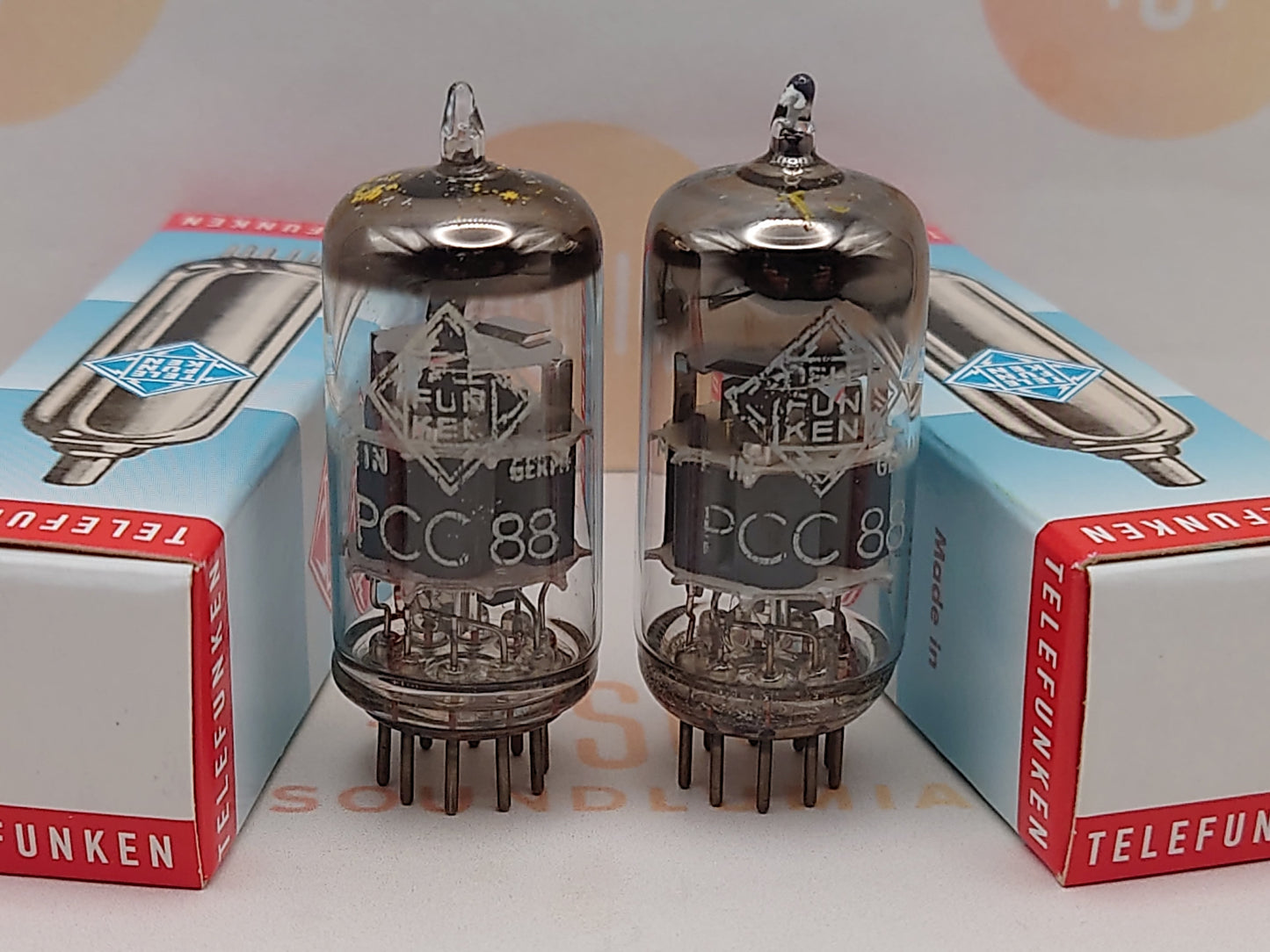 Telefunken PCC88 7DJ8 ◇ Fond